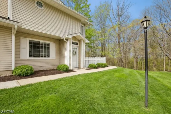 9 Sussex Court, Bedminster Twp., NJ 07921