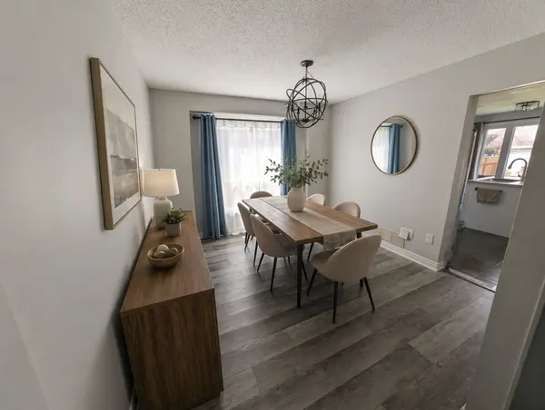 20 Newport AVE, Clarington, ON L1E 2B8