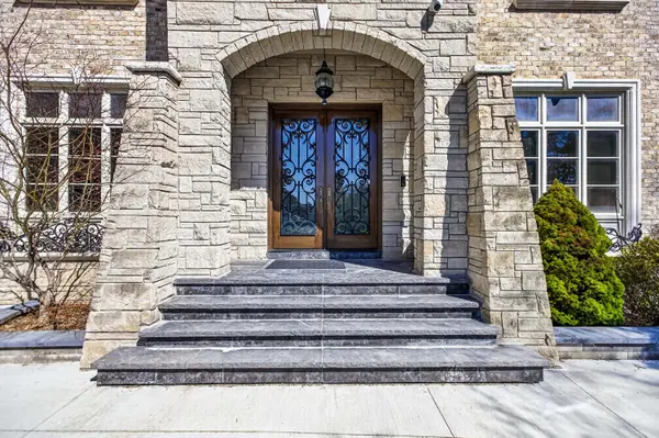 198 May AVE, Richmond Hill, ON L4C 3S6