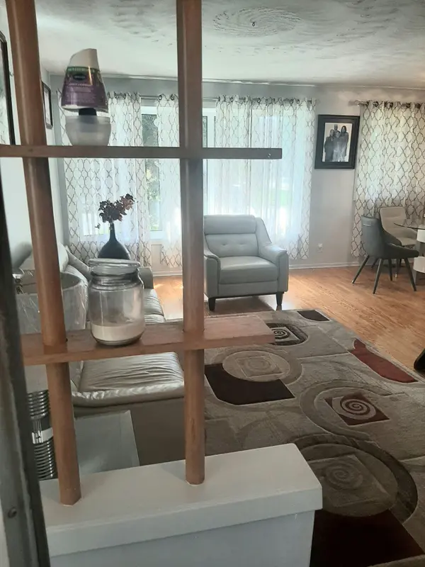 2141 Meadowbrook RD, Burlington, ON L7P 2A6