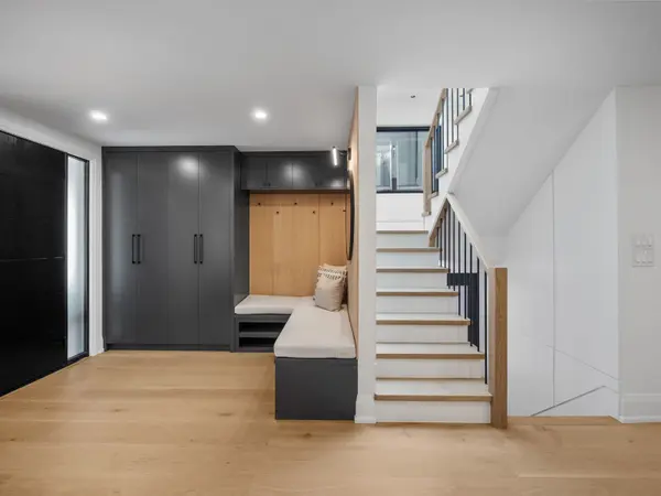 313 Willard AVE, Toronto W02, ON M6S 3R1