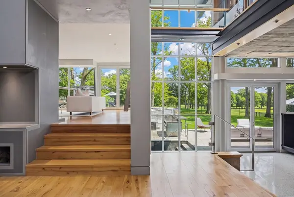 421 The Kingsway N/A, Toronto W08, ON M9A 3W1