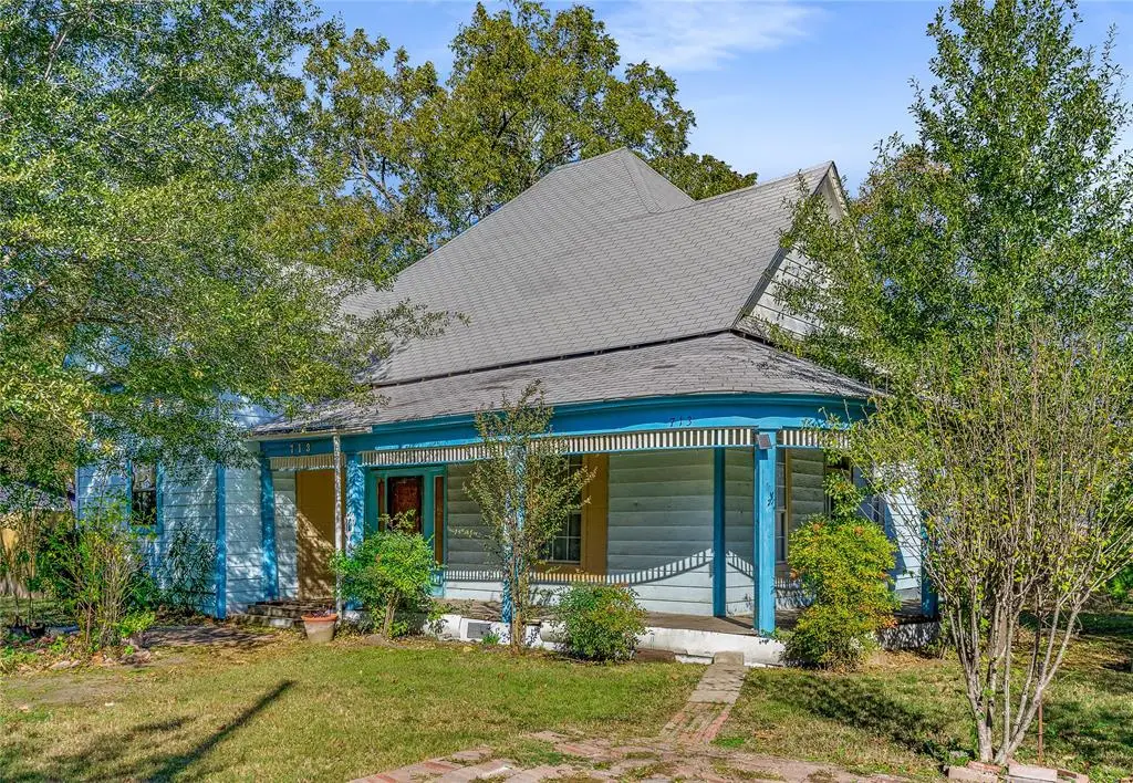 713 E College Street, Terrell, TX 75160