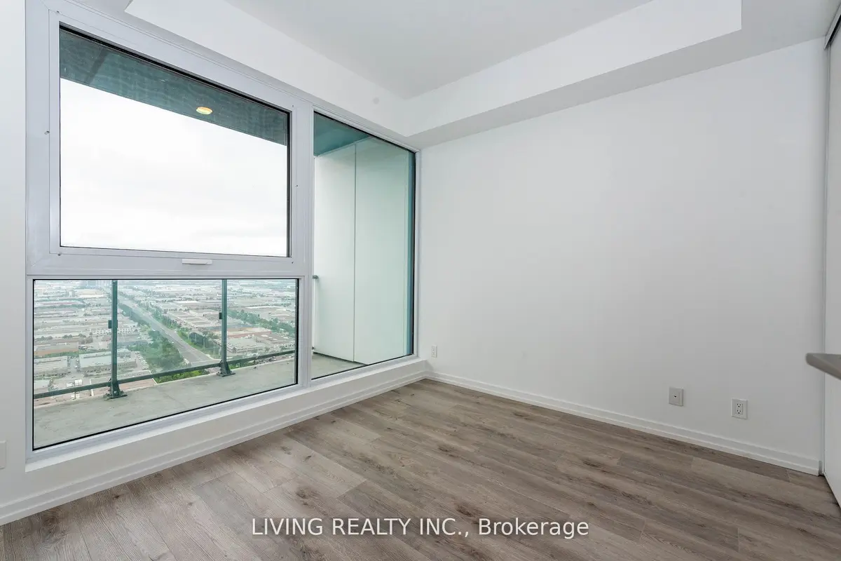 1000 Portage Pkwy #4612, Vaughan, ON L4K 0L1