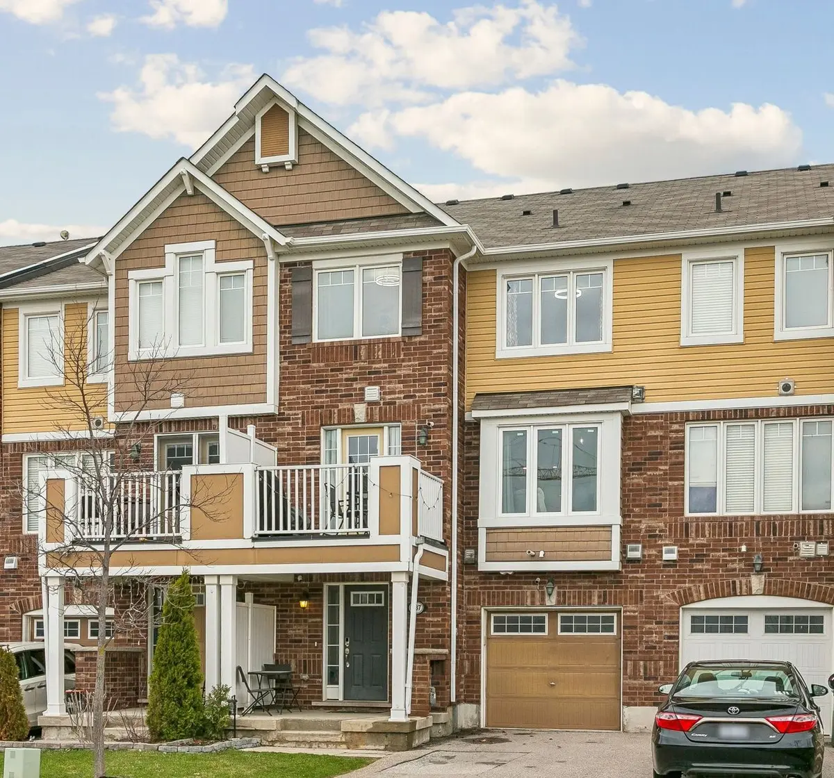 937 Nadalin HTS, Milton, ON L9T 8R2