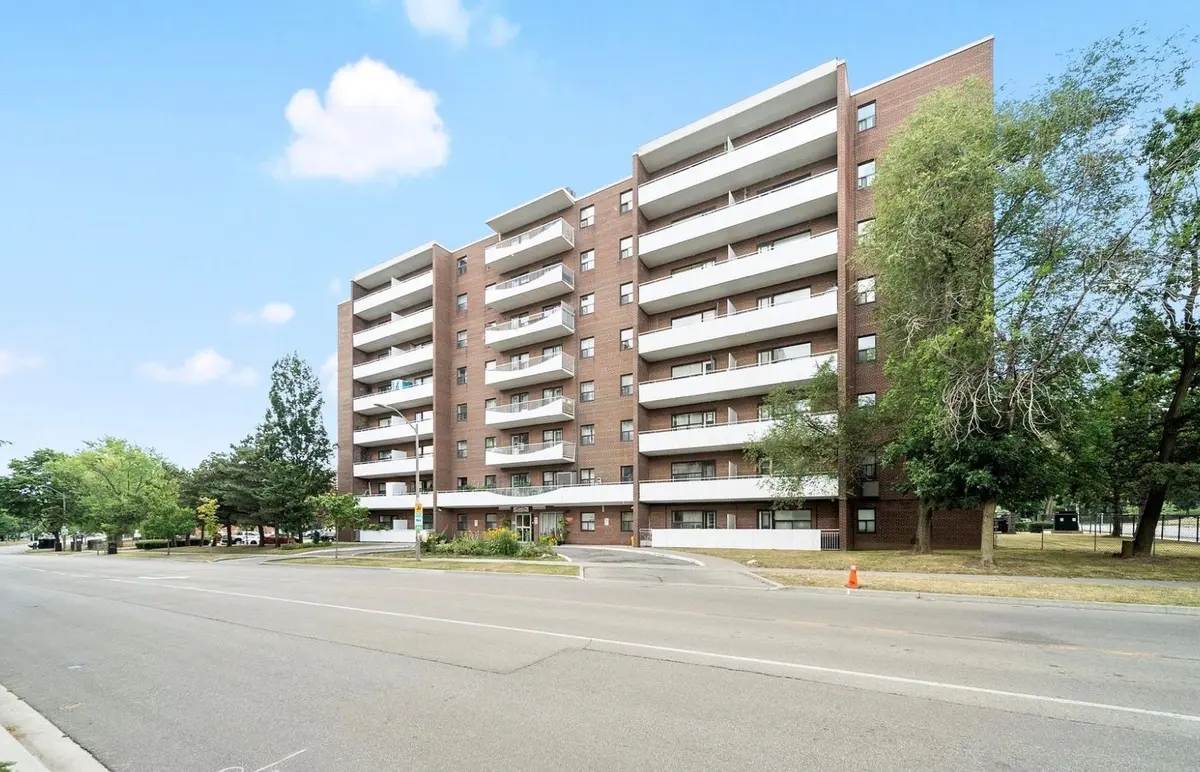 3320 Fieldgate DR #704, Mississauga, ON L4X 2J2