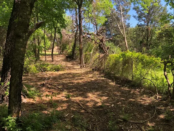 1408 Robyn Road, Azle, TX 76020