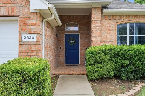 2829 Red Wolf Drive, Fort Worth, TX 76244