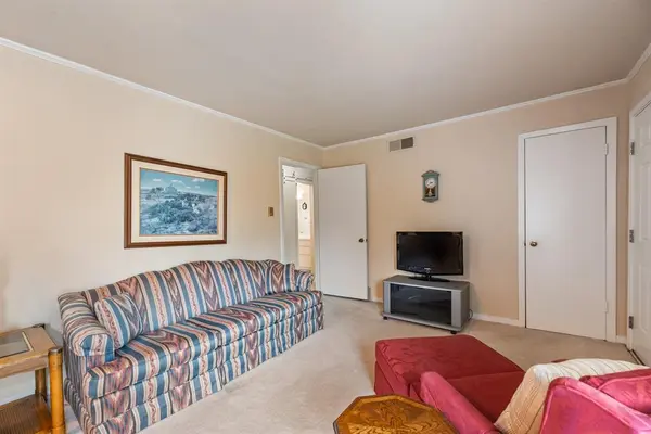 10853 Sharondale Lane, Dallas, TX 75228