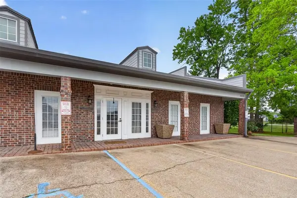 4438 Viking Drive #Suite 100, Bossier City, LA 71111