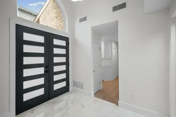 5922 Glen Heather Drive, Dallas, TX 75252