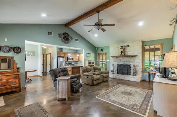 5636 Fm 56, Clifton, TX 76634