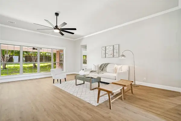 4110 Country Lane, Granbury, TX 76048