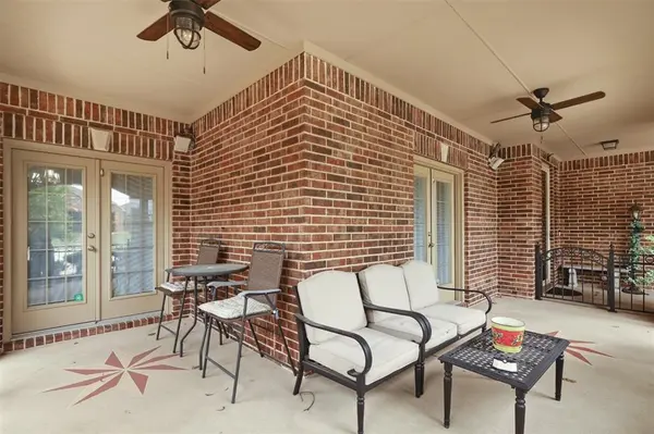 9708 Brewster Lane, Fort Worth, TX 76244