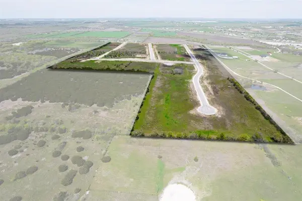 8424 Stallion Drive, Godley, TX 76044