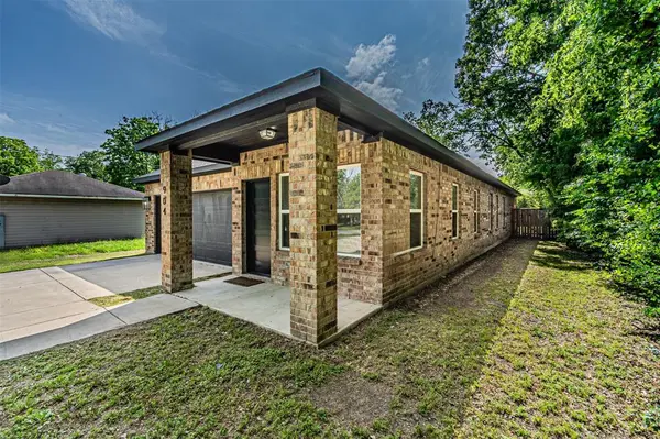 904 S Catherine Street, Terrell, TX 75160