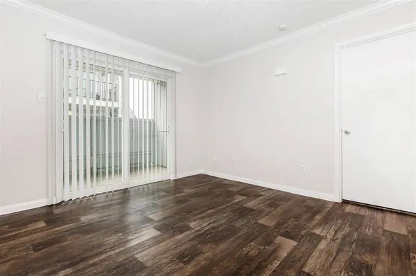 10402 Sandpiper Drive #13-200, Houston, TX 77096