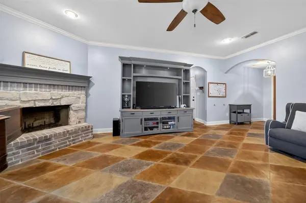 11673 Lanes End Drive, Flint, TX 75762