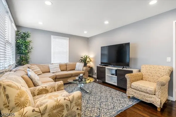 1434 Madison Pl, Pompton Lakes Boro, NJ 07442