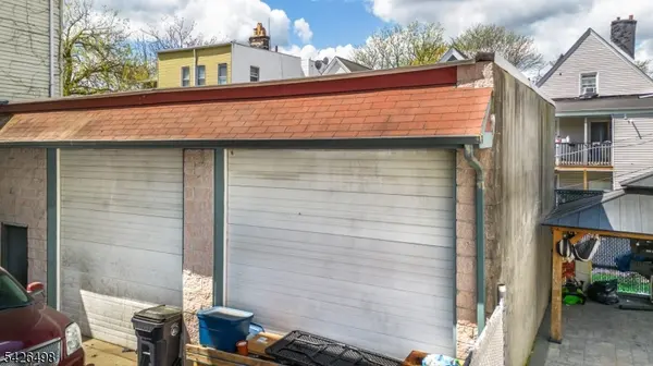 232 2nd St, Newark City, NJ 07107