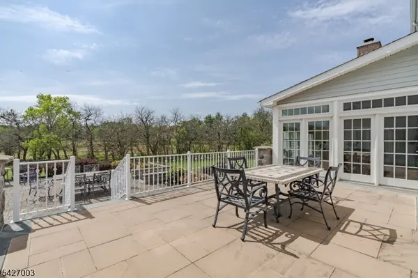 22 Spruce Ln, Montgomery Twp., NJ 08502