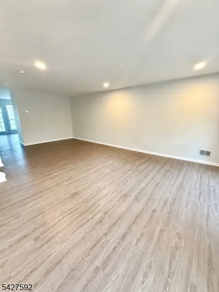 111 Columbus Dr, Franklin Twp., NJ 08823