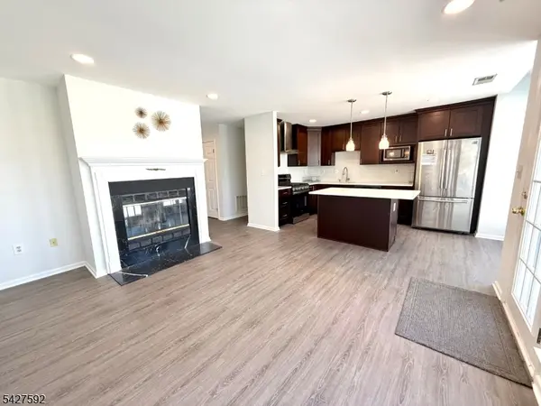 111 Columbus Dr, Franklin Twp., NJ 08823