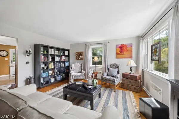 3 Bellevue Ave, Bloomfield Twp., NJ 07003