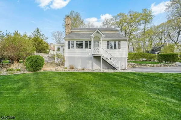 18 Cabot Ln, Kinnelon Boro, NJ 07405