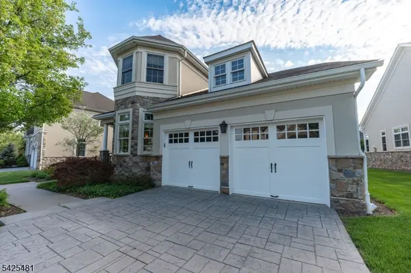 19 Betsy Ross Dr, Warren Twp., NJ 07059