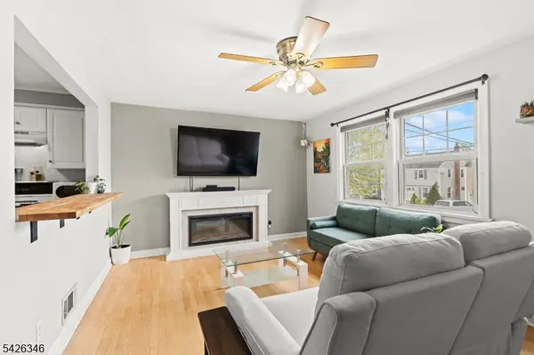 80 Ardmore Ave, Clifton City, NJ 07014