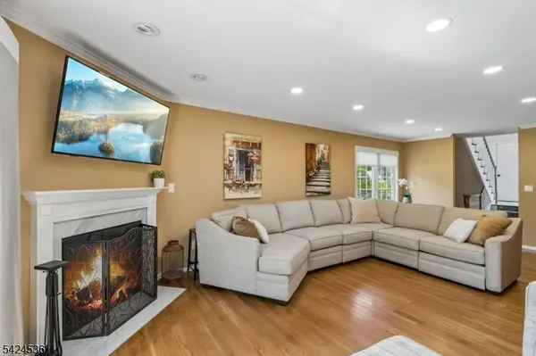 1 Beekman Hill Rd, Caldwell Boro Twp., NJ 07006