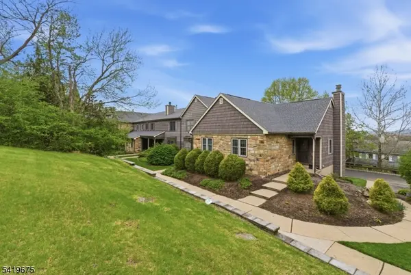 29 Oriole Dr, Allamuchy Twp., NJ 07840