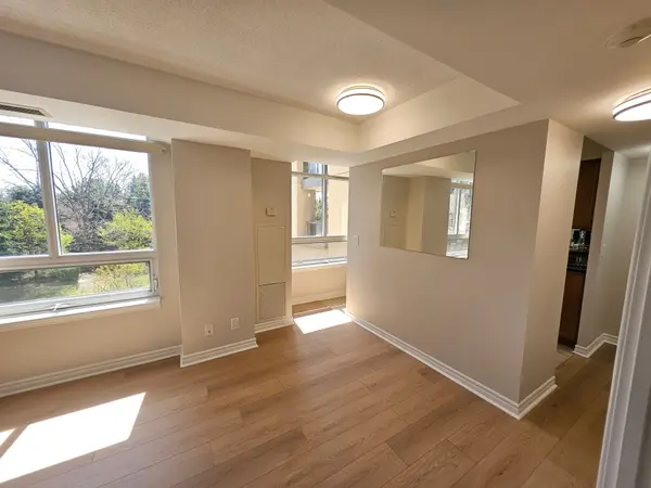 18 Kenaston GDNS #216, Toronto C15, ON M2K 3C7