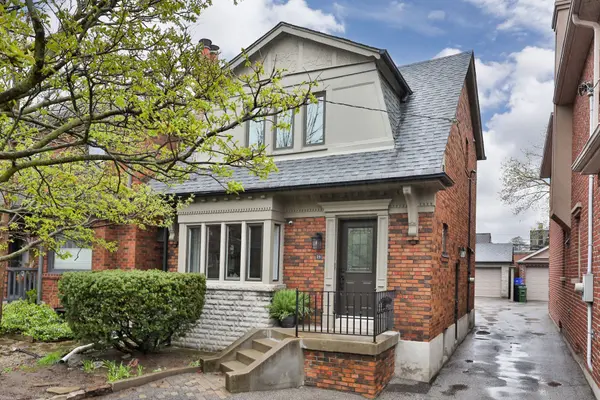 25 Whitewood RD, Toronto C10, ON M4S 2X8