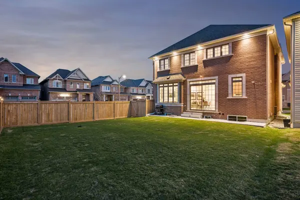 2636 Craftsman DR, Oshawa, ON L1L 0M3