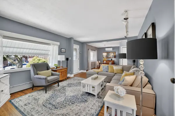 15 Bertha AVE, Toronto E04, ON M1L 3L8