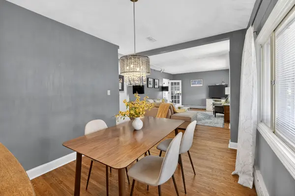 15 Bertha AVE, Toronto E04, ON M1L 3L8