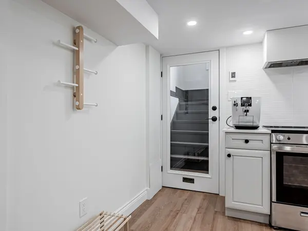 4 Hartford AVE #Bsmt, Toronto E02, ON M4L 1N9