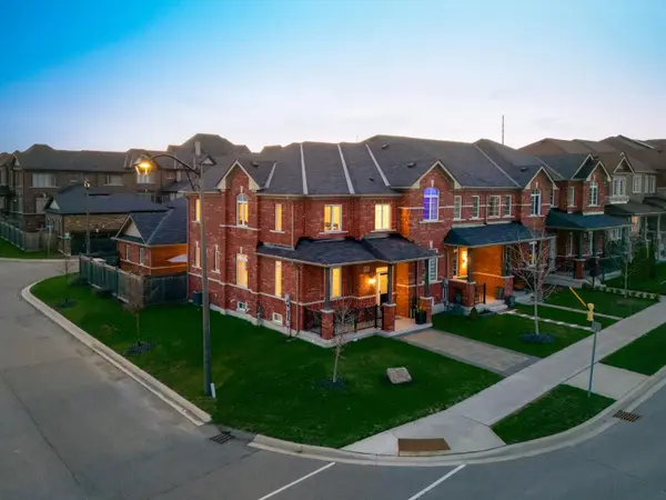 1042 Murrell BLVD, East Gwillimbury, ON L9N 0X8