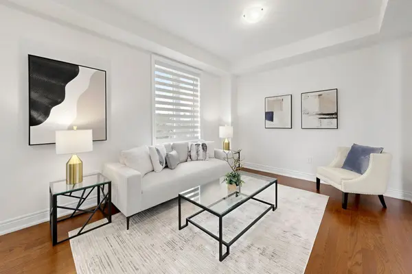 79 Silk Twist DR, East Gwillimbury, ON L9N 0W4