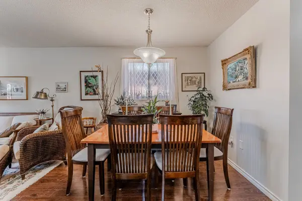 132 Benson DR, Barrie, ON L4N 7Y3