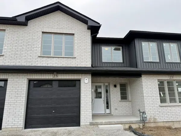 25 Strath CRES, Springwater, ON L0L 1P0