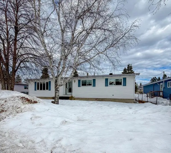 105 New Circle PL, Iroquois Falls, ON P0K 1E0