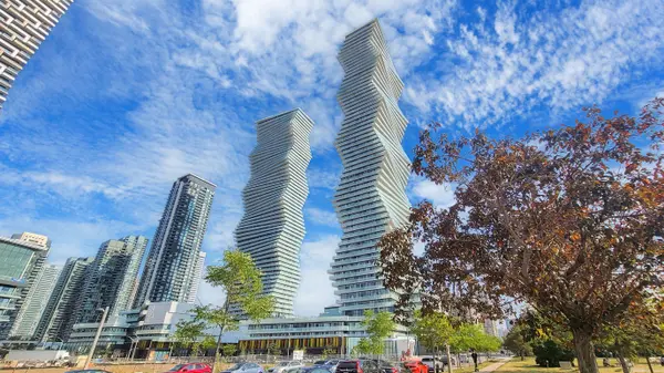 3883 Quartz RD #2805, Mississauga, ON L5B 0M4