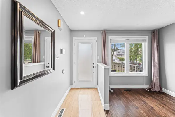 128 Martindale CRES, Brampton, ON L6X 2V1