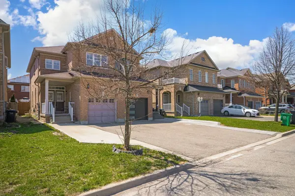 4711 Centretown WAY, Mississauga, ON L5R 0C8