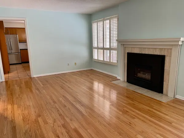 1328 Eddie Shain DR, Oakville, ON L6J 7C9