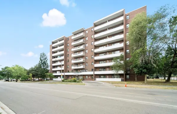 3320 Fieldgate DR #704, Mississauga, ON L4X 2J2