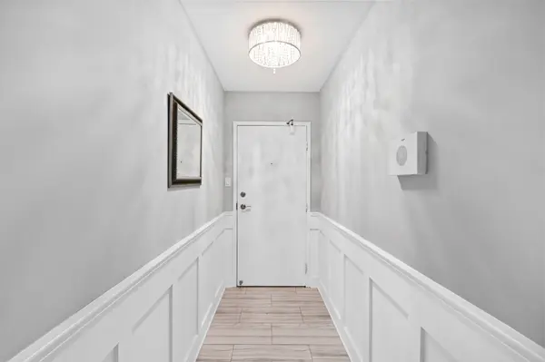 50 Elm DR E #309, Mississauga, ON L5A 3X2